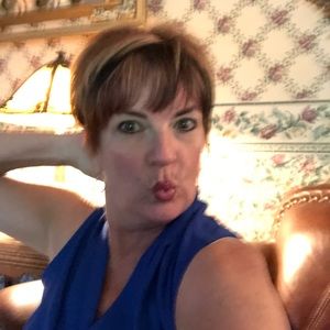 Meet your Posher, Pam